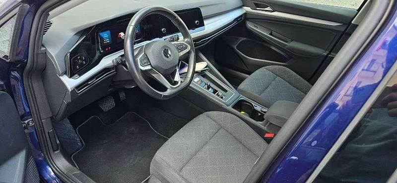 Usata VW Golf VIII Life 110 CV (80 kW) 2021 Blu/azzurro Berlina