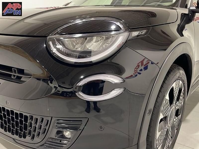Usata Fiat 600 La Prima 136 CV (100 kW) 2025 Nero SUV