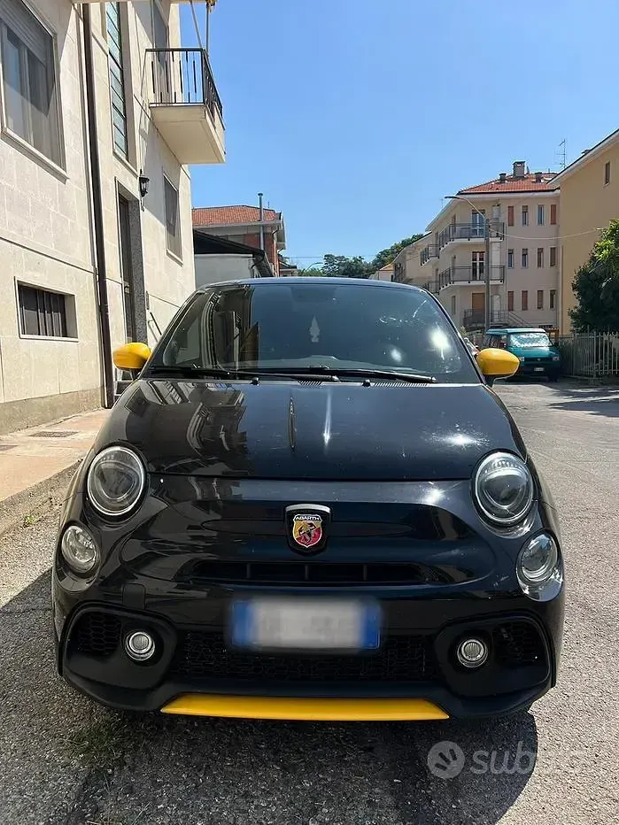 Usata Abarth 595 Pista 231 CV (169 kW) 2020 Nero Cabrio