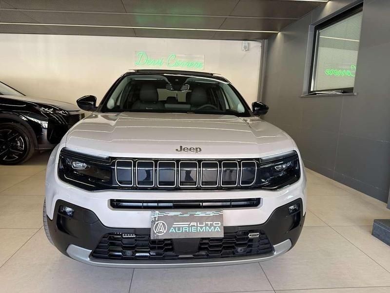 Usata Jeep Avenger Summit 110 CV (80 kW) 2024 Beige SUV