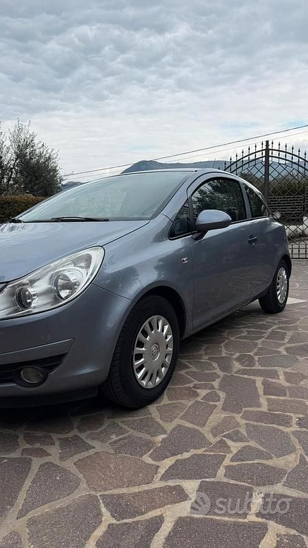 Usata Opel Corsa 75 CV (55 kW) 2008 Utilitaria