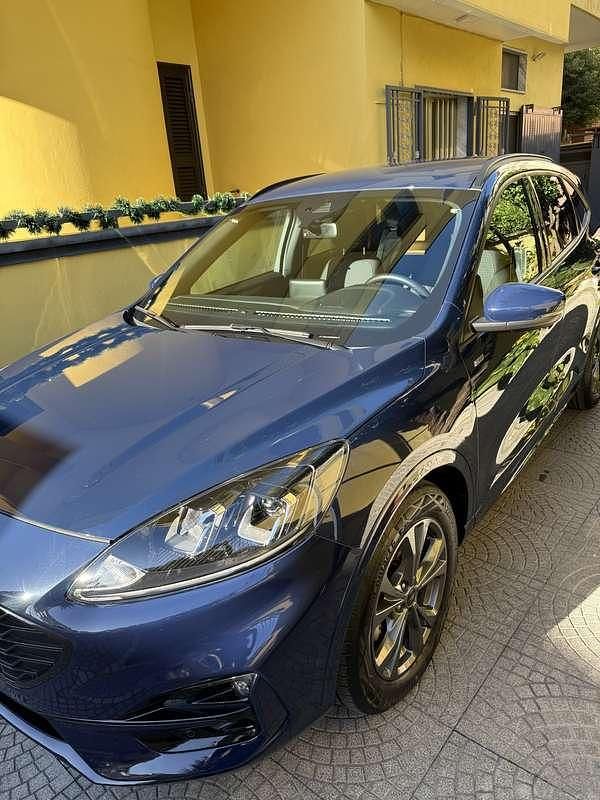 Usata Ford Kuga ST-Line 120 CV (88 kW) 2023 Blu SUV
