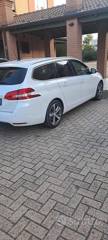 Bianco Usata 2019 Peugeot 308 SW Allure Station wagon | 11.500 € (Ottimo prezzo) - Immagine 1/4