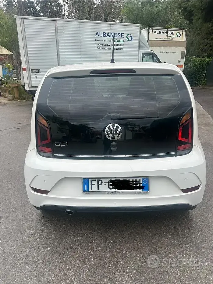 Usata VW up! 90 CV (66 kW) 2018 Bianco Utilitaria