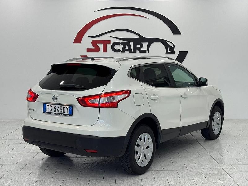 Usata Nissan Qashqai Tekna 110 CV (80 kW) 2017 Bianco SUV