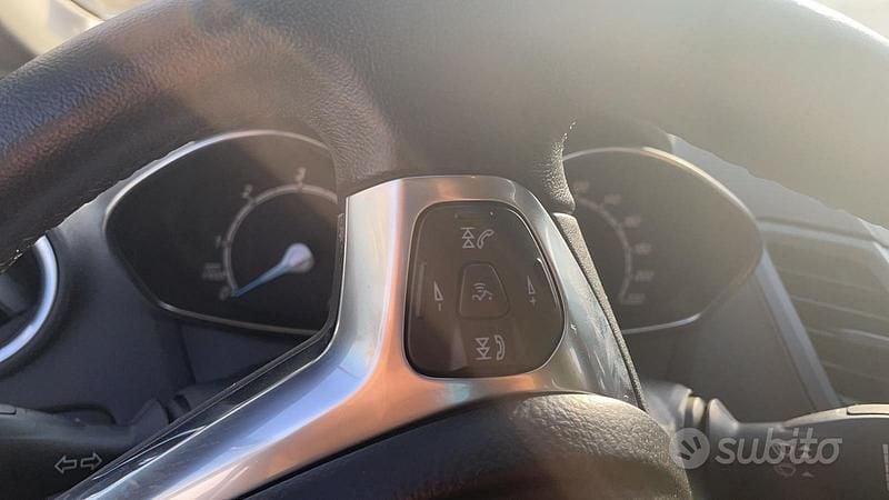 Usata Ford Fiesta Titanium 75 CV (55 kW) 2016 Grigio Utilitaria