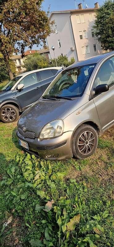 Usata Toyota Yaris Sol 75 CV (55 kW) 2003 Berlina