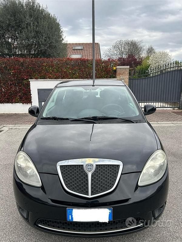 Usata Lancia Ypsilon 2010 Nero Utilitaria