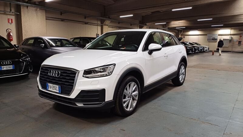 Bianco Usata 2017 Audi Q2 Business SUV | 18.500 € (Buon prezzo) - Immagine 1/4