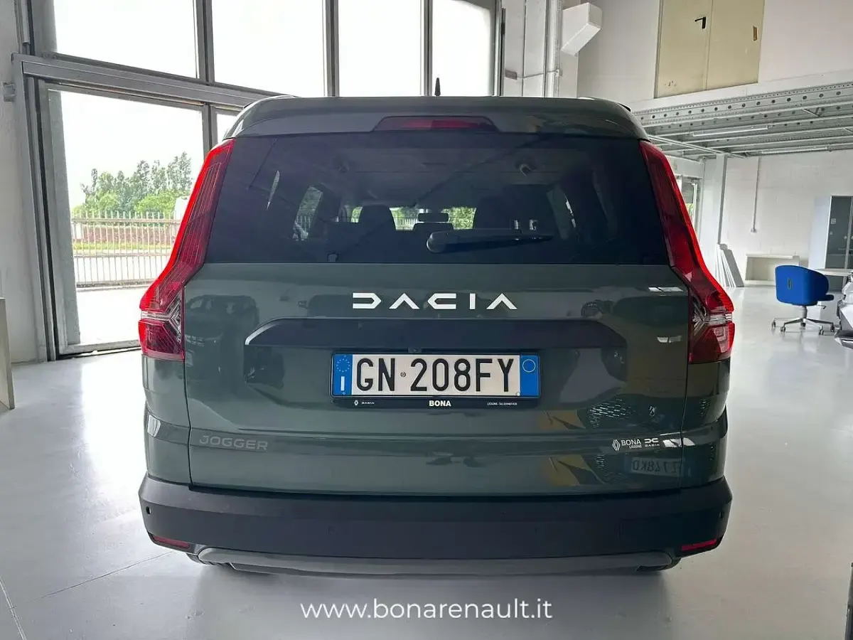 Usata Dacia Jogger Extreme 110 CV (80 kW) 2023 Verde Monovolume