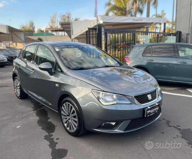 Usata Seat Ibiza CONNECT 95 CV (69 kW) 2016 Grigio Berlina