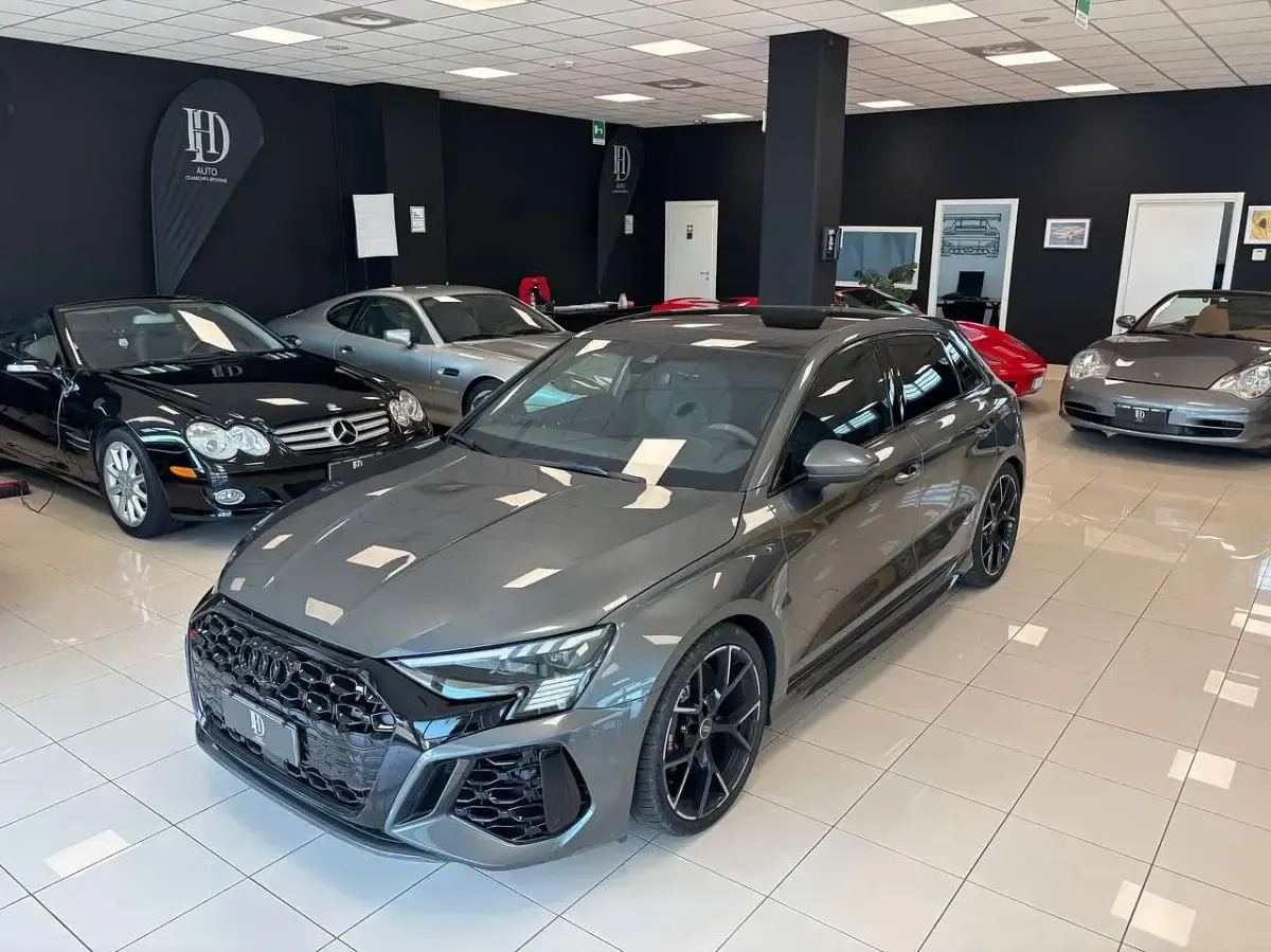 Usata Audi RS3 Ambiente 400 CV (294 kW) 2023 Grigio nardo Berlina