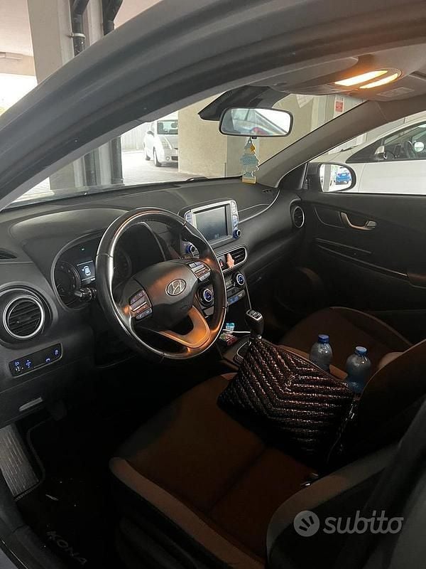 Usata Hyundai Kona 120 CV (88 kW) 2020 Verde SUV