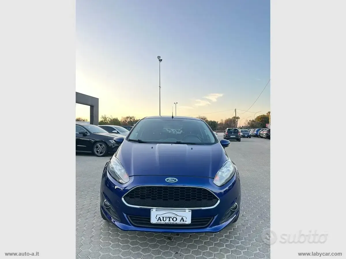 Usata Ford Fiesta Titanium 75 CV (55 kW) 2016 Blu Utilitaria