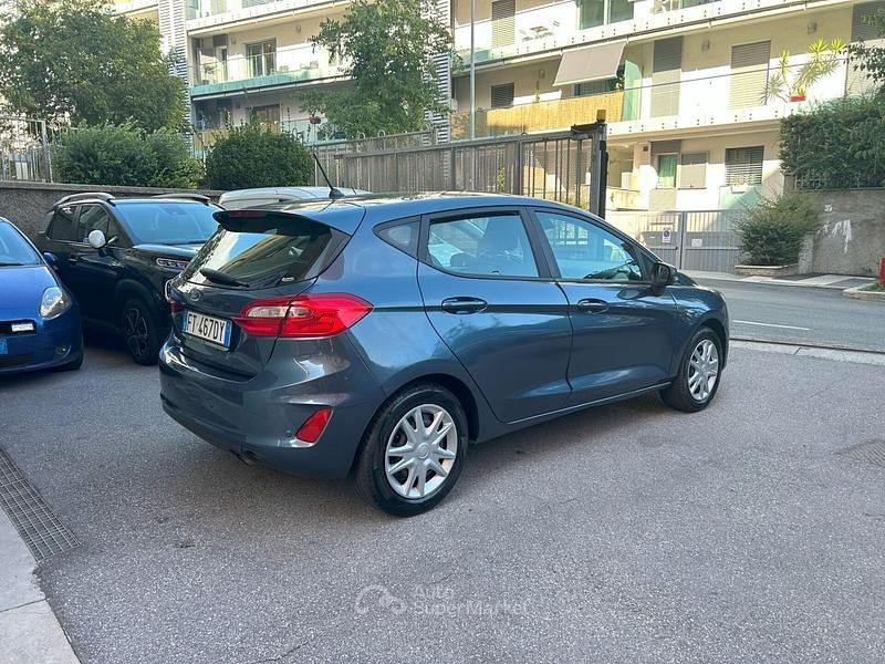 Usata Ford Fiesta 86 CV (63 kW) 2018 Grigio Utilitaria