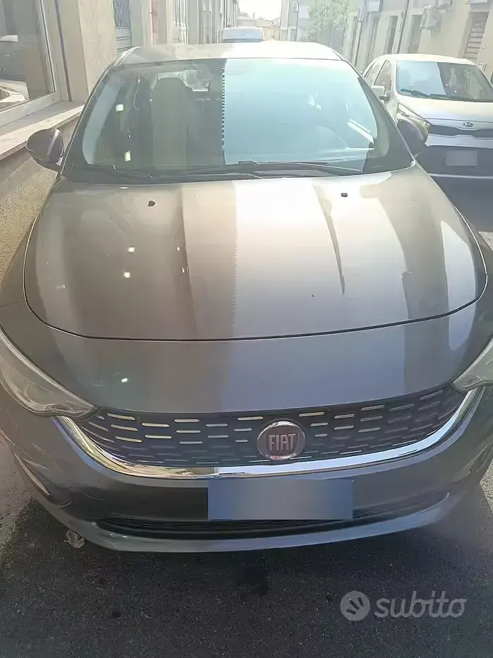 Usata Fiat Tipo 76 CV (55 kW) 2015 Grigio Berlina