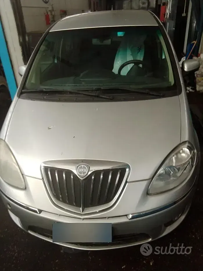 Usata Lancia Musa 95 CV (69 kW) 2009 Grigio Monovolume