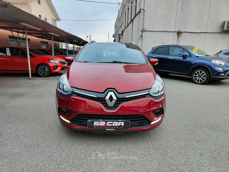 Usata Renault Clio GrandTour Life 90 CV (66 kW) 2019 Rosso Station wagon