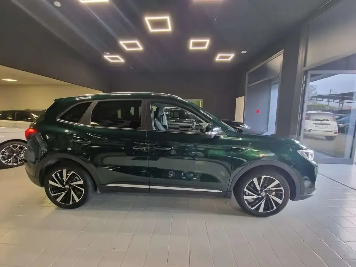 Usado MG ZS Luxury 101 CV (74 kW) 2025 Verde SUV