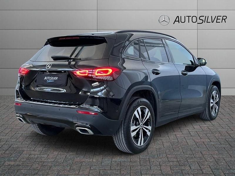 Usata Mercedes GLA200 150 CV (110 kW) 2023 Nero SUV