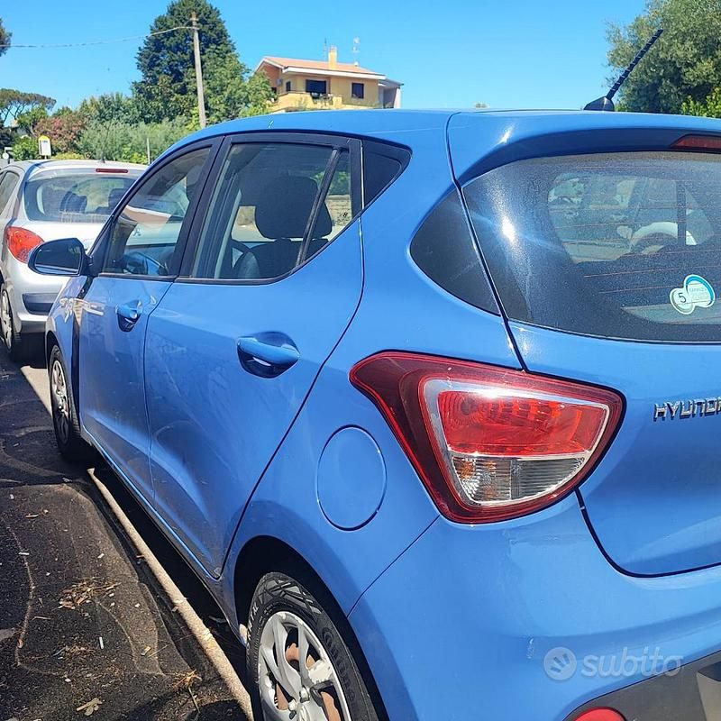 Usata Hyundai i10 83 CV (61 kW) 2017 Blu Utilitaria