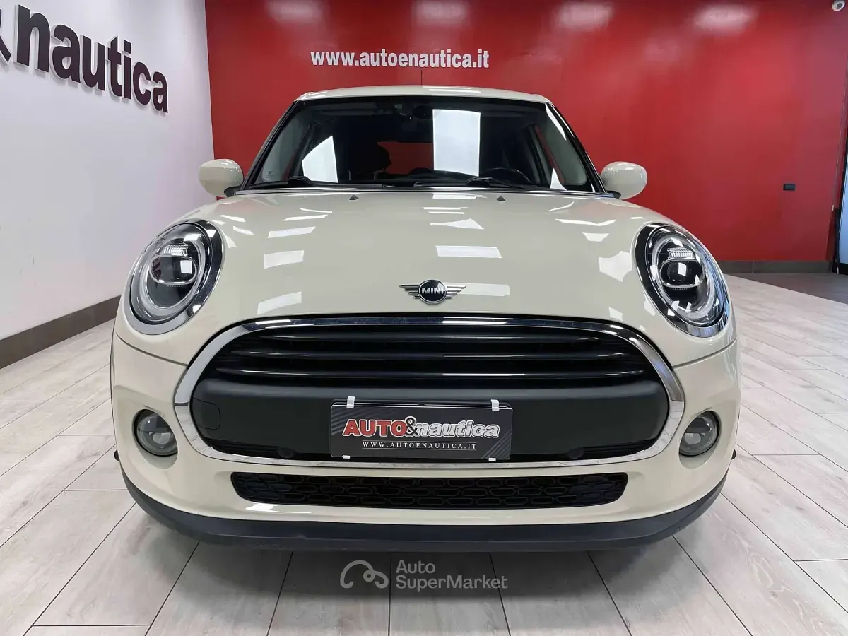Usata Mini ONE 102 CV (75 kW) 2020 Beige Utilitaria