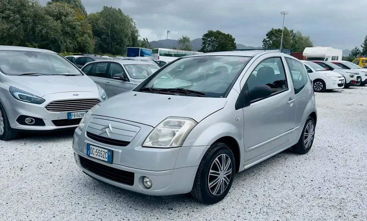 Usata Citroën C3 Exclusive 73 CV (53 kW) 2006 Gray Berlina