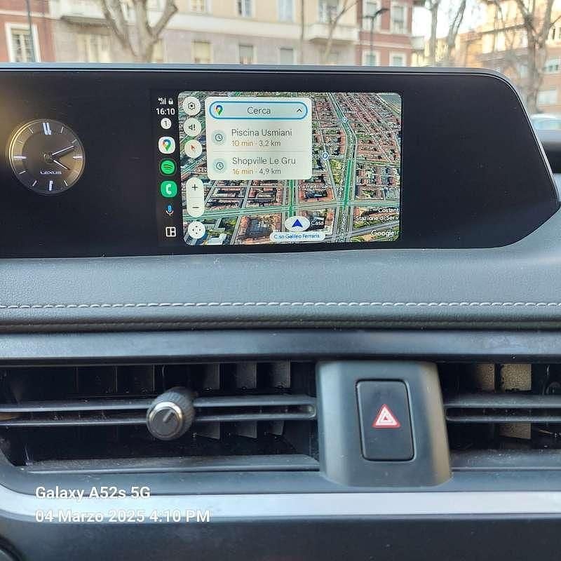 Grigio Usata 2020 Lexus UX 250h SUV | 19.500 € (Ottimo prezzo) - Immagine 1/4