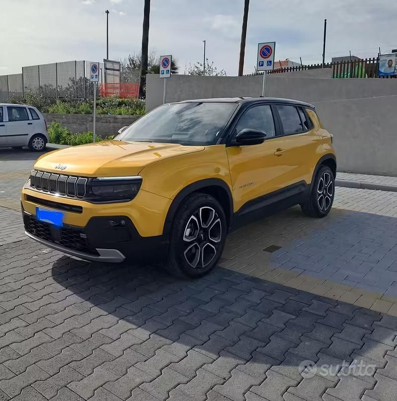 Usata Jeep Avenger Summit 101 CV (74 kW) 2023 SUV