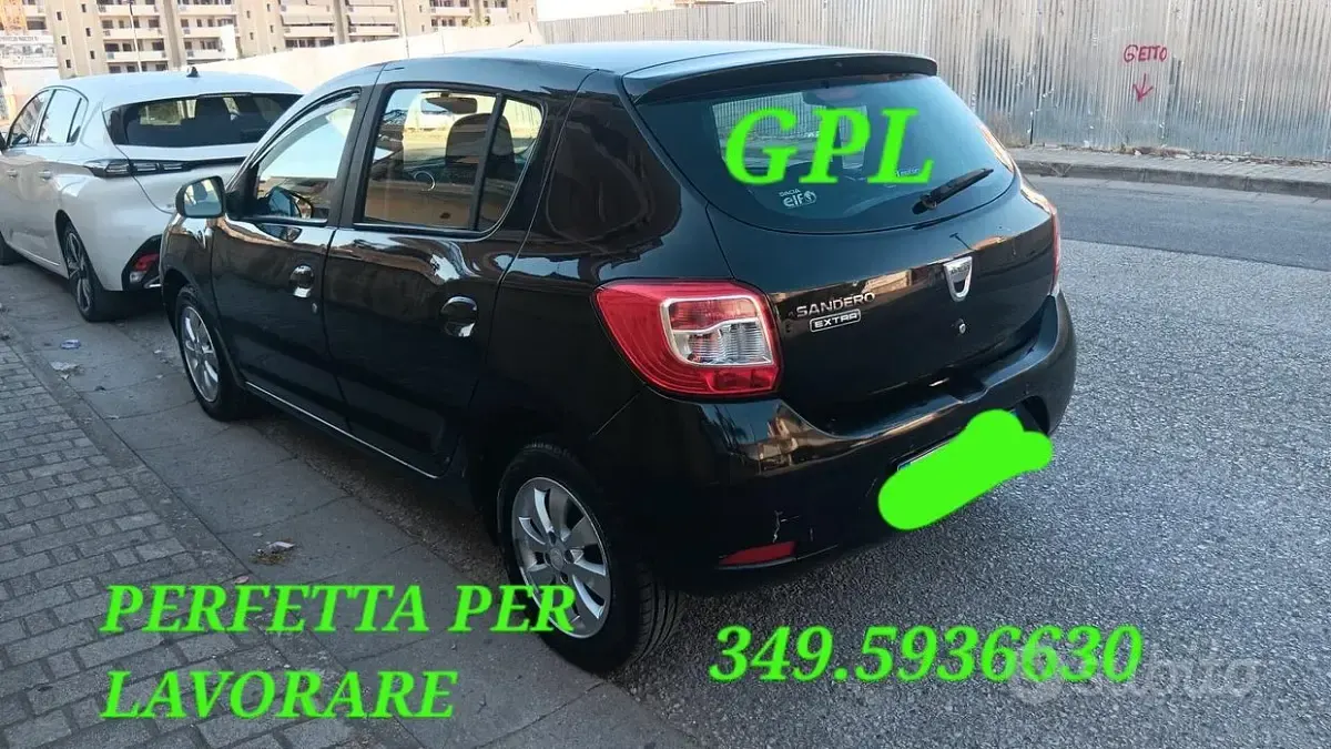 Usata Dacia Sandero 72 CV (52 kW) 2015 Nero Berlina