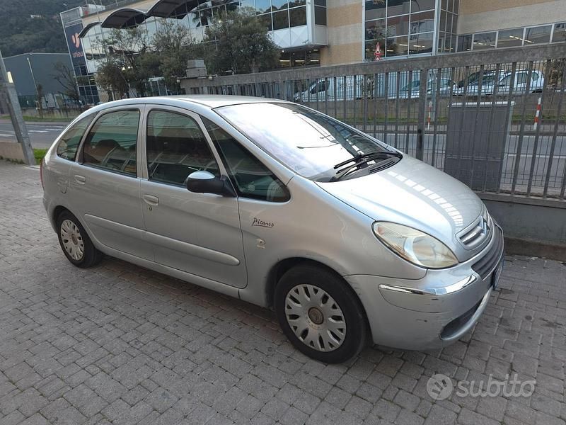 Usata Citroën Xsara Picasso 90 CV (66 kW) 2008 Grigio Monovolume