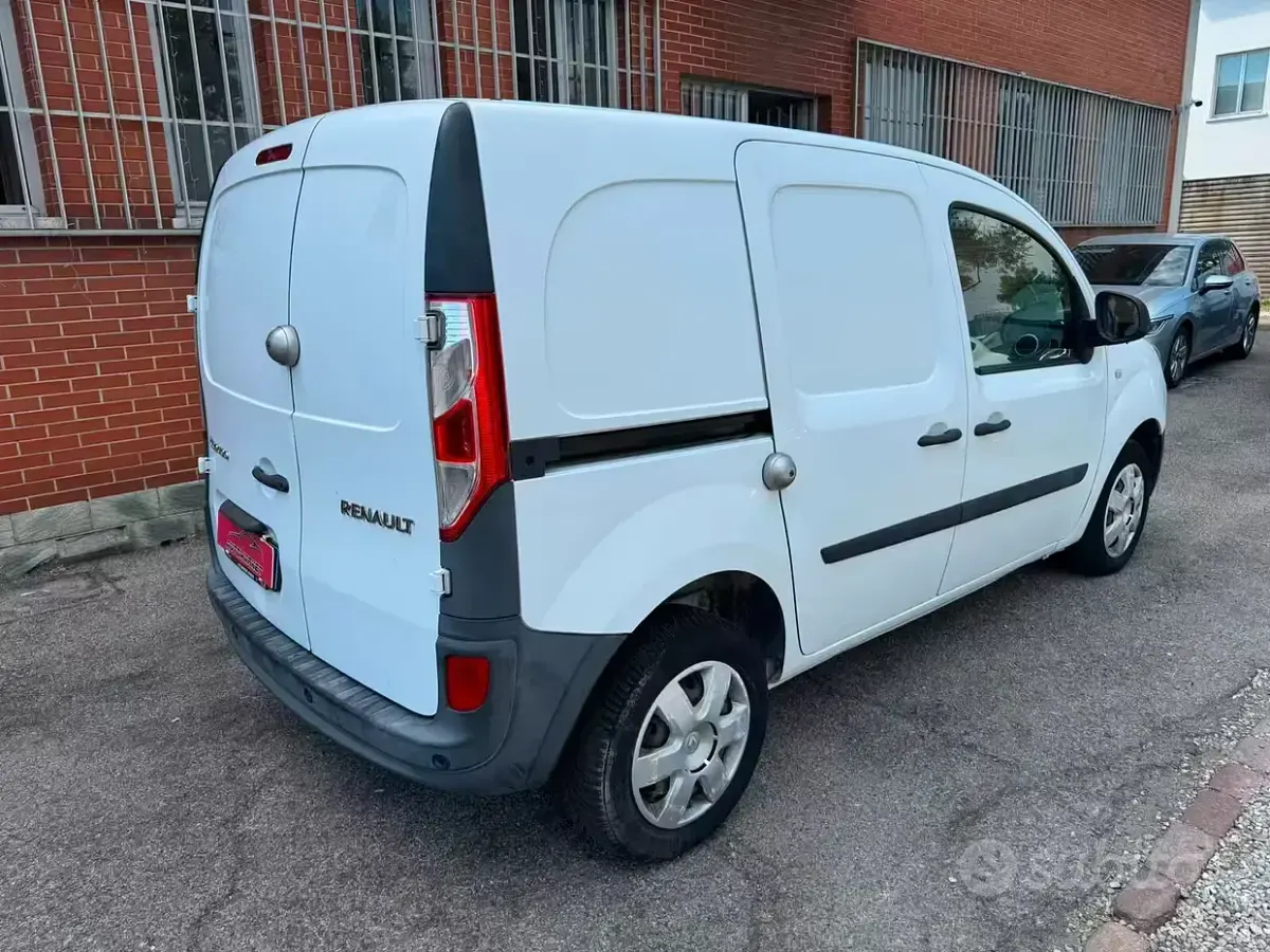 Usata Renault Kangoo 90 CV (66 kW) 2017 Bianco Monovolume