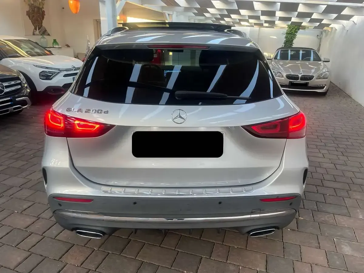 Usata Mercedes GLA200 Premium 150 CV (110 kW) 2021 Argento SUV
