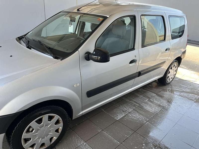 Usata Dacia Logan Ambiance 75 CV (55 kW) 2008 Berlina