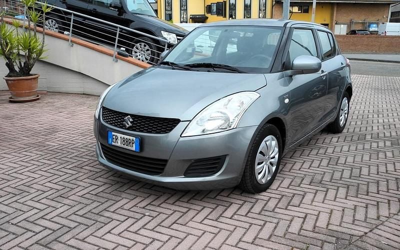 Usata Suzuki Swift GL 74 CV (54 kW) 2013 Grigio Utilitaria