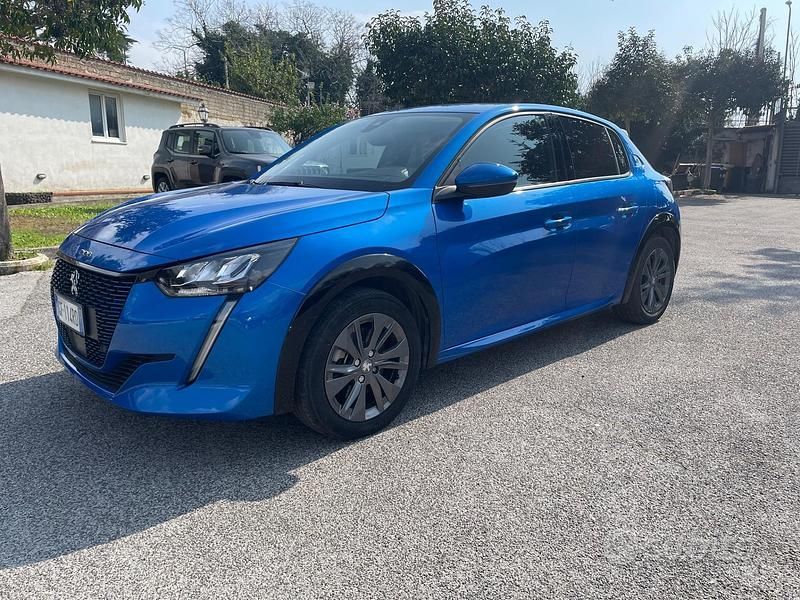 Usata Peugeot 208 Allure 100 kW (136 CV) 2021 Blu Utilitaria
