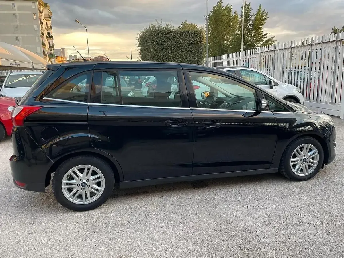 Usata Ford C-MAX Titanium 116 CV (85 kW) 2015 Nero Monovolume