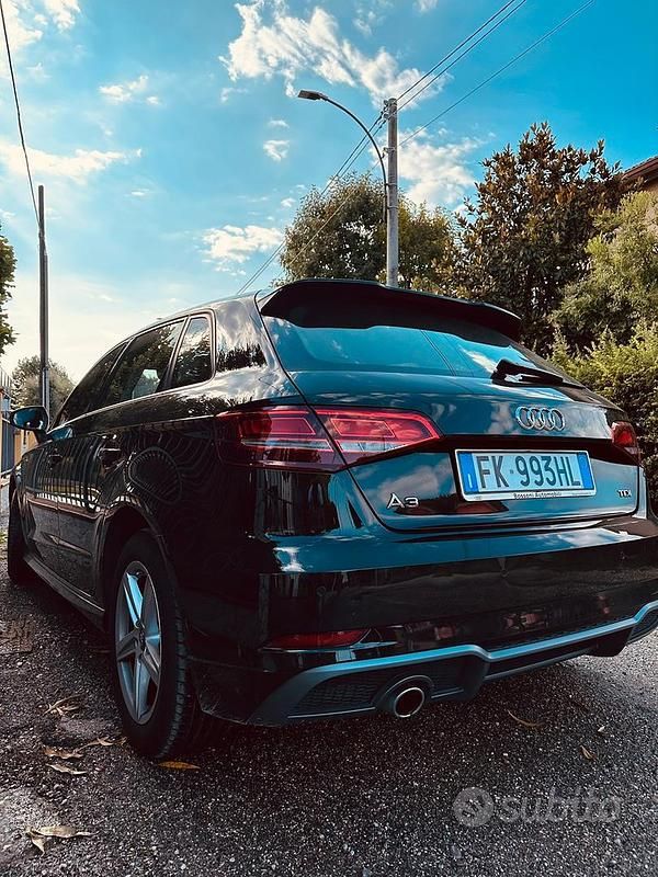 Usata Audi A3 Comfort 116 CV (85 kW) 2017 Nero Berlina