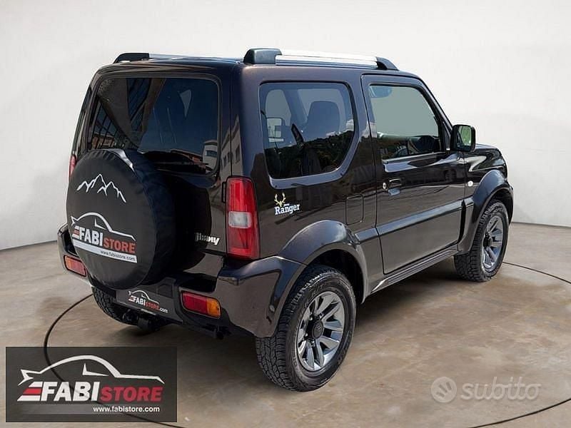 Usata Suzuki Jimny 86 CV (63 kW) 2017 Marrone SUV