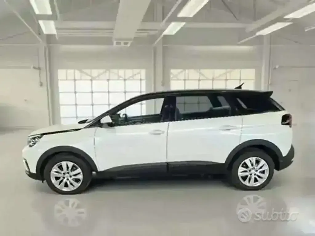 Usado Peugeot 5008 Business-Line 131 CV (96 kW) 2018 Blanco SUV