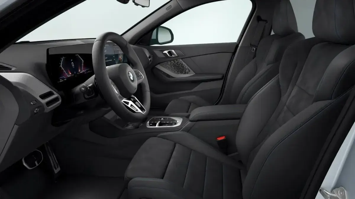 Nuova BMW 118 Performance 150 CV (110 kW) 2026 Grigio Utilitaria