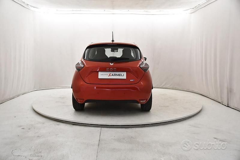Usata Renault Zoe Zen 100 kW (136 CV) 2022 Rosso Utilitaria