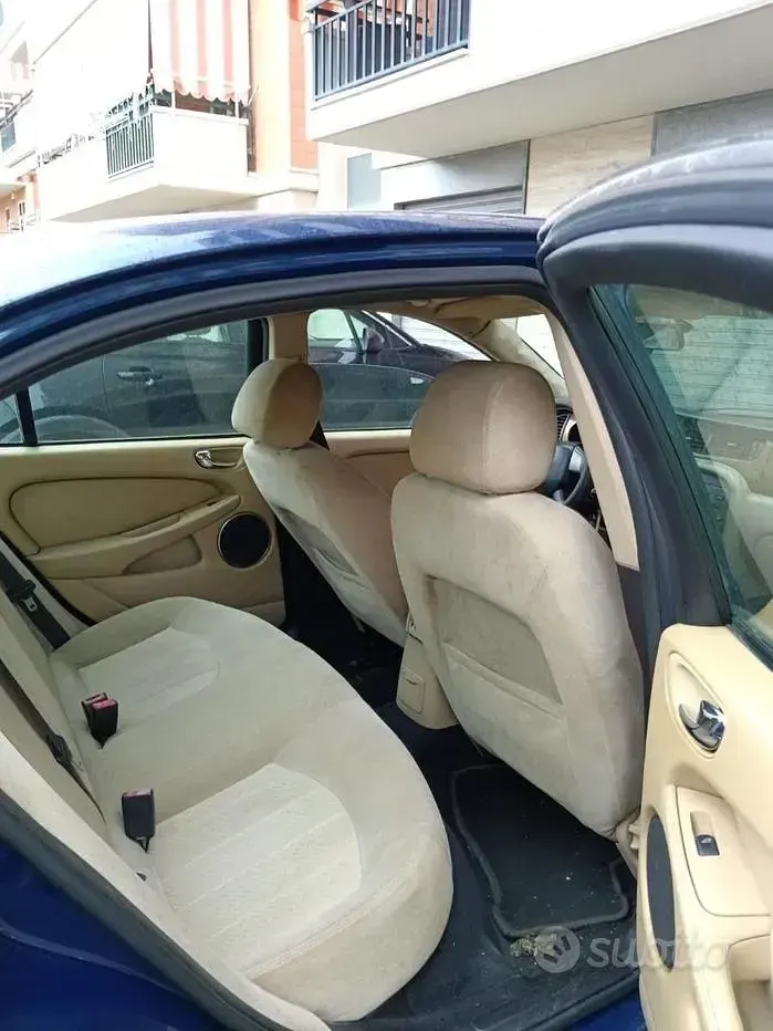 Usata Jaguar X-type 130 CV (95 kW) 2004 Blu Berlina