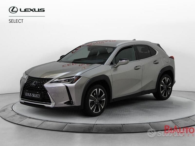 Grigio Usata 2021 Lexus UX SUV | 23.200 € (Buon prezzo) - Immagine 1/4