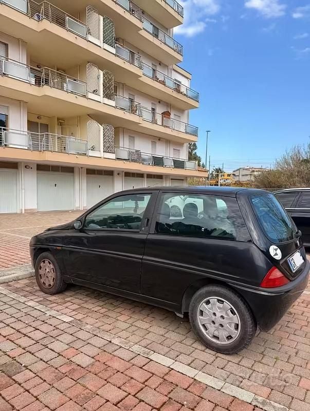 Usata Lancia Ypsilon 2000 Nero Utilitaria