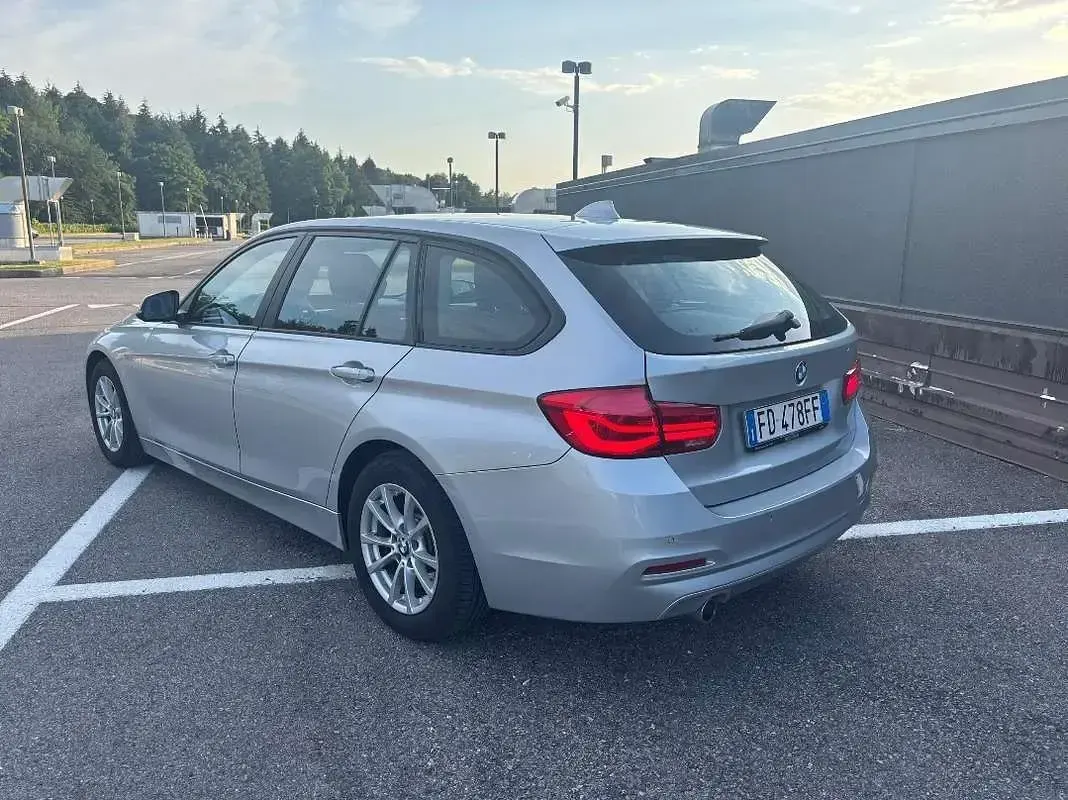 Usata BMW 318 Advantage 150 CV (110 kW) 2016 Argento Station wagon