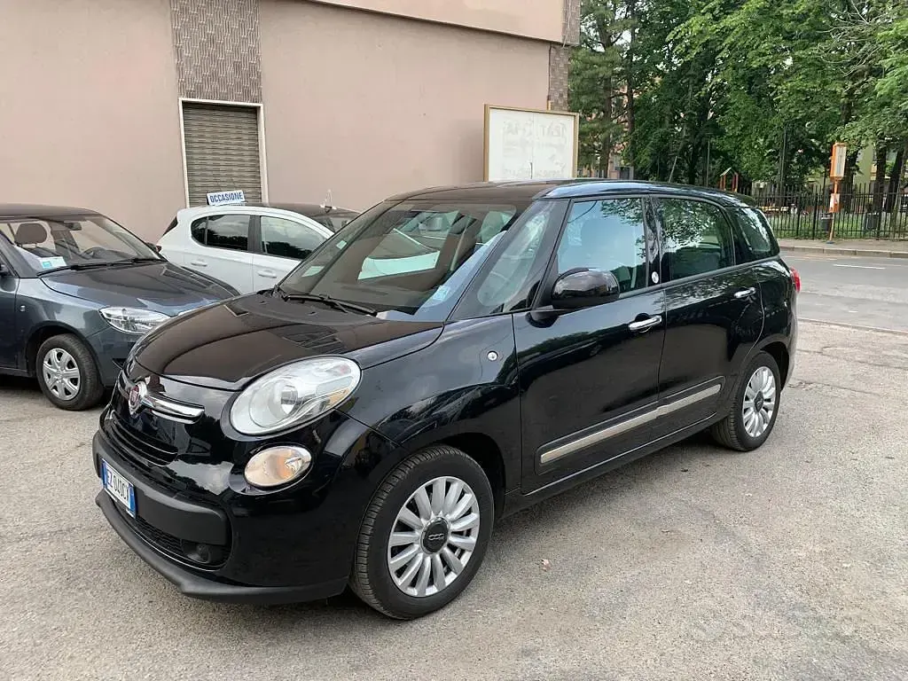 Usata Fiat 500L Living 105 CV (77 kW) 2015 Nero Monovolume