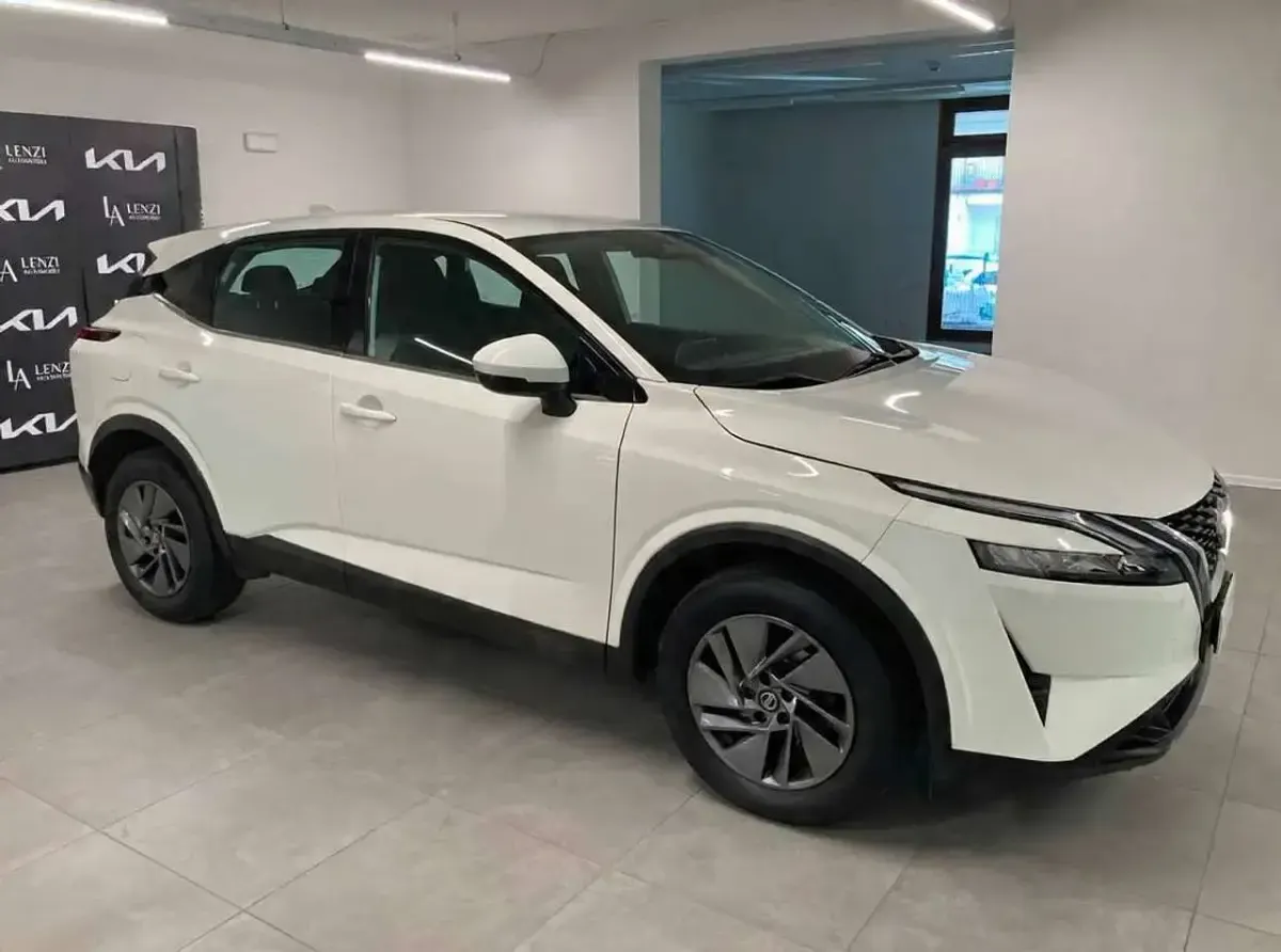 Usata Nissan Qashqai Acenta 158 CV (116 kW) 2022 Bianco SUV