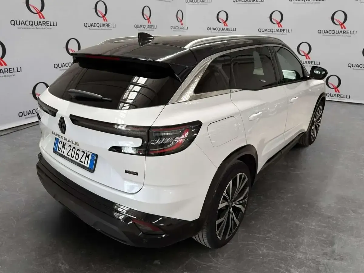 Usata Renault Austral Iconic 200 CV (147 kW) 2023 Bianco SUV