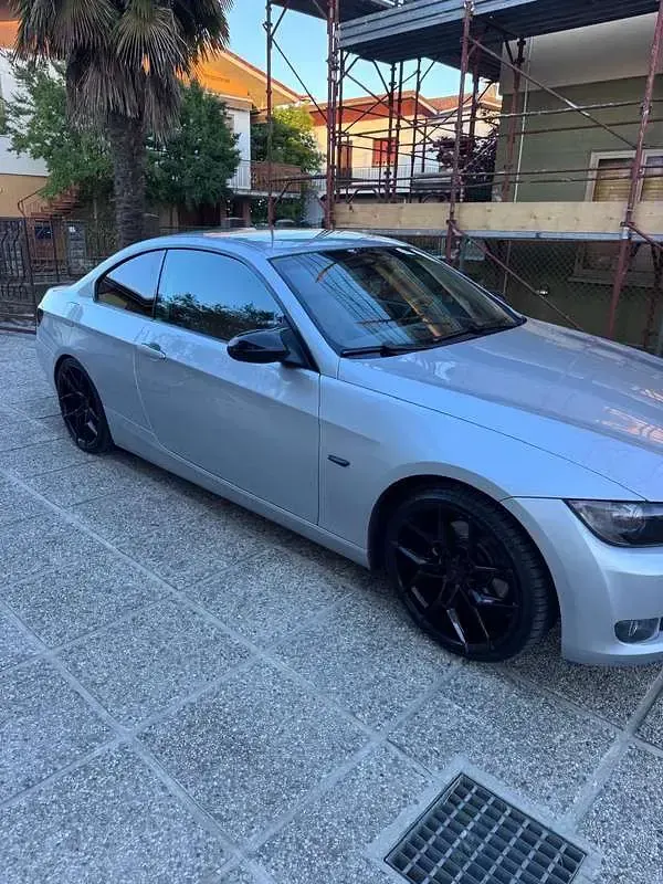 Usata BMW 320 177 CV (130 kW) 2008 Grigio Coupé